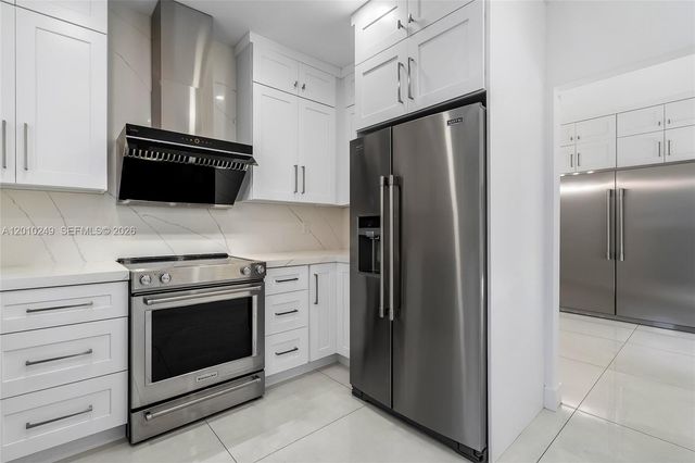 7800 SW 57th Court, South Miami, FL 33143
