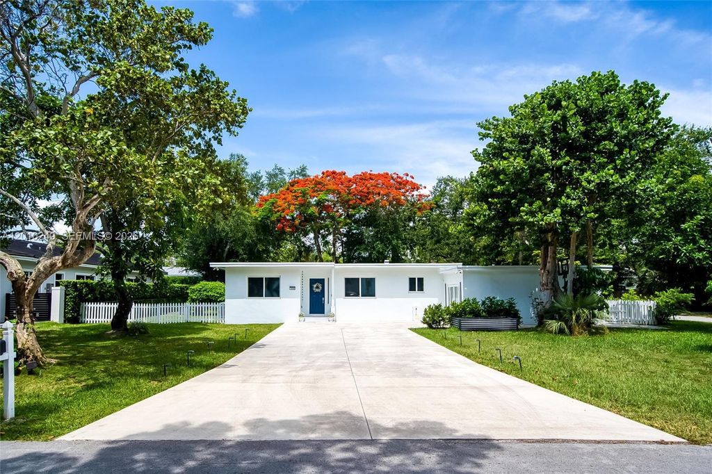 7800 SW 57th Court, South Miami, FL 33143