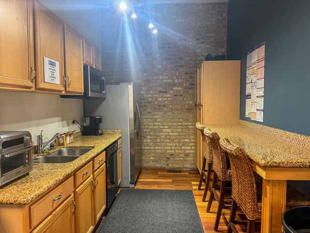 3801 W North Avenue, Chicago, IL 60647