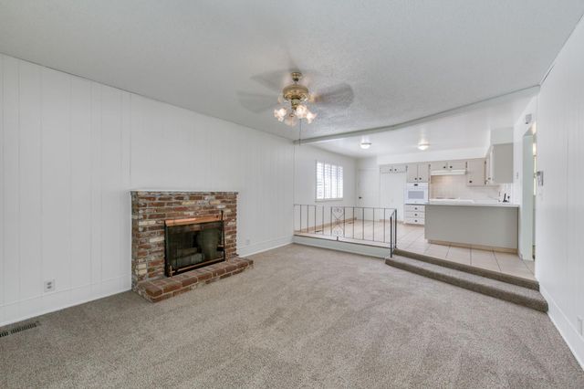 4839 E Santa Ana Avenue, Fresno, CA 93726