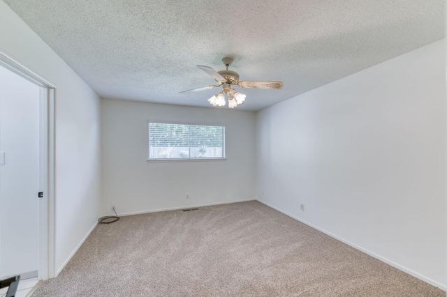 4839 E Santa Ana Avenue, Fresno, CA 93726