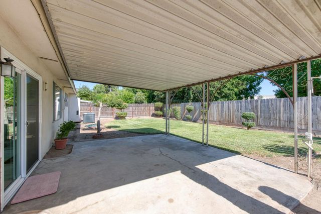 4839 E Santa Ana Avenue, Fresno, CA 93726