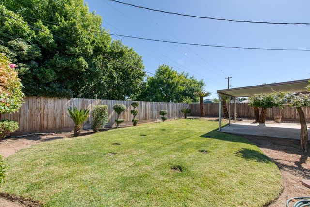 4839 E Santa Ana Avenue, Fresno, CA 93726
