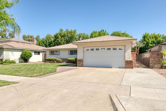 4839 E Santa Ana Avenue, Fresno, CA 93726