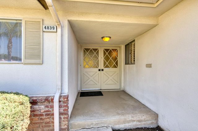 4839 E Santa Ana Avenue, Fresno, CA 93726