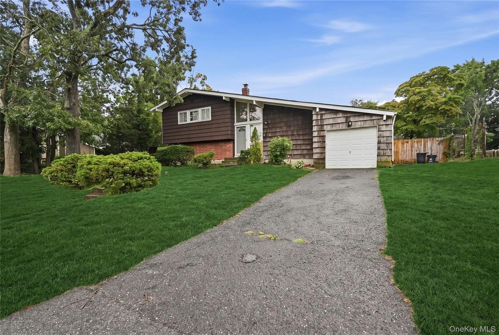 160 Hawkins Road, Centereach, NY 11720 — photo 2