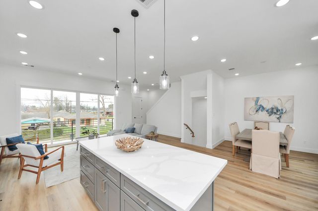 1216 English Street, Houston, TX 77009