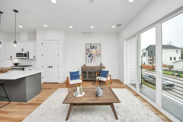 1216 English Street, Houston, TX 77009