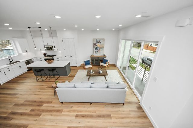 1216 English Street, Houston, TX 77009