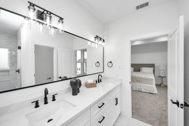 1216 English Street, Houston, TX 77009