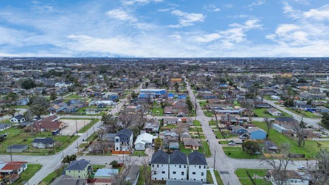 1216 English Street, Houston, TX 77009
