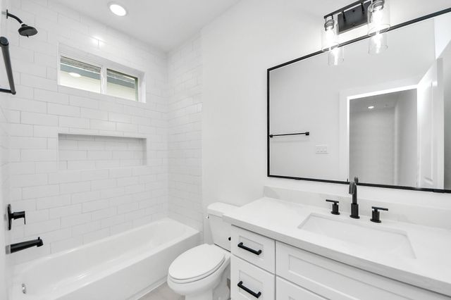 1216 English Street, Houston, TX 77009