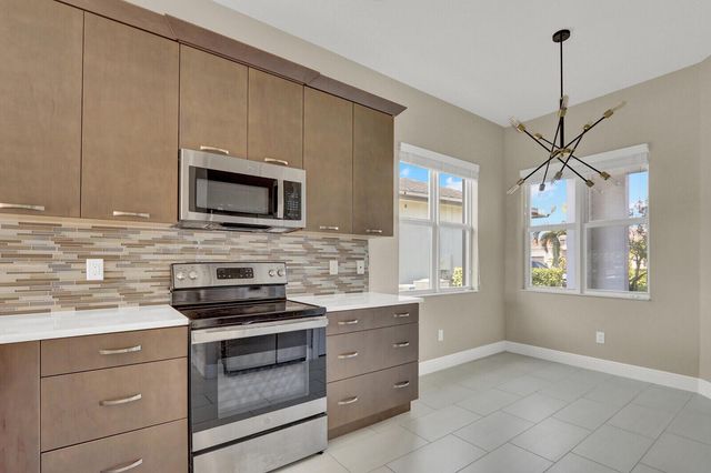 9273 SW Pepoli Way, Port St Lucie, FL 34987