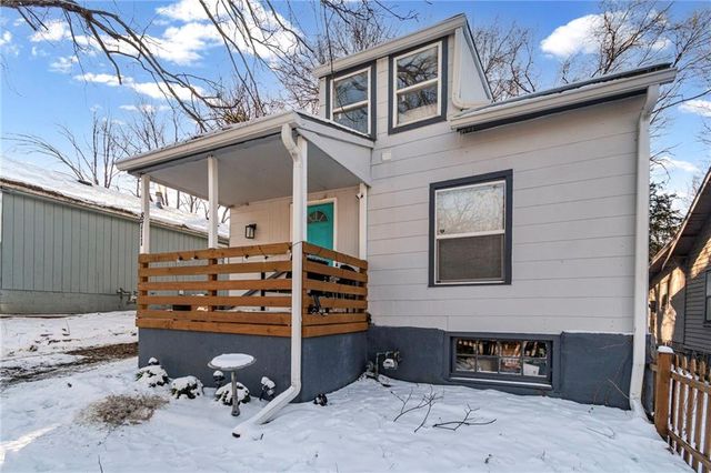 8711 E Smart Avenue, Independence, MO 64053