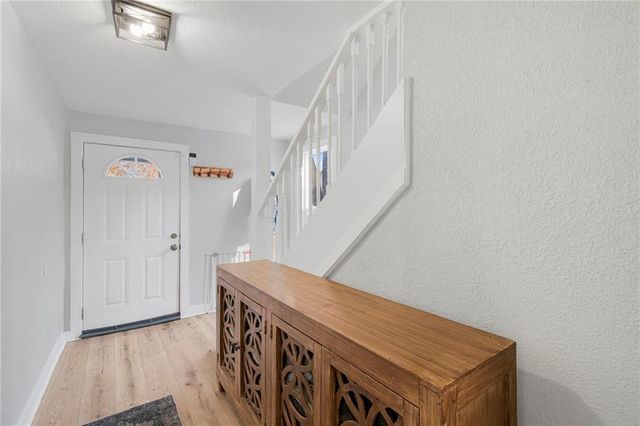 8711 E Smart Avenue, Independence, MO 64053