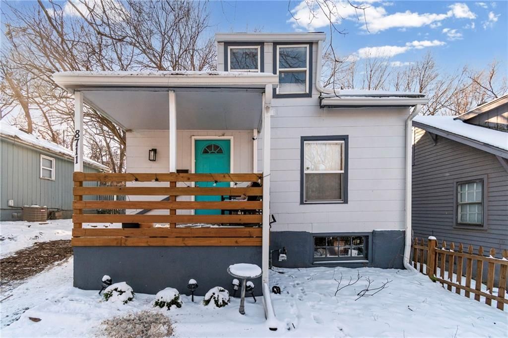 8711 E Smart Avenue, Independence, MO 64053