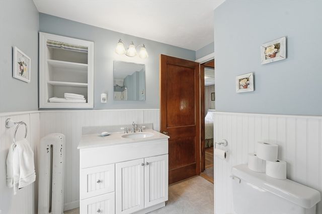 127 Glendale St, Worcester, MA 01602