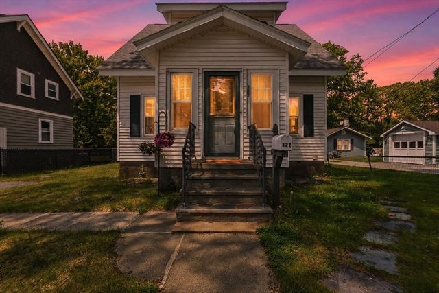 127 Glendale St, Worcester, MA 01602