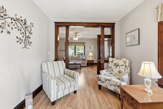 127 Glendale St, Worcester, MA 01602
