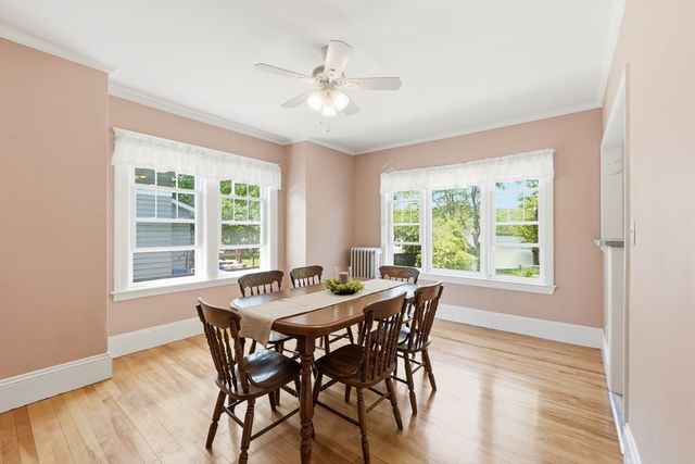 127 Glendale St, Worcester, MA 01602