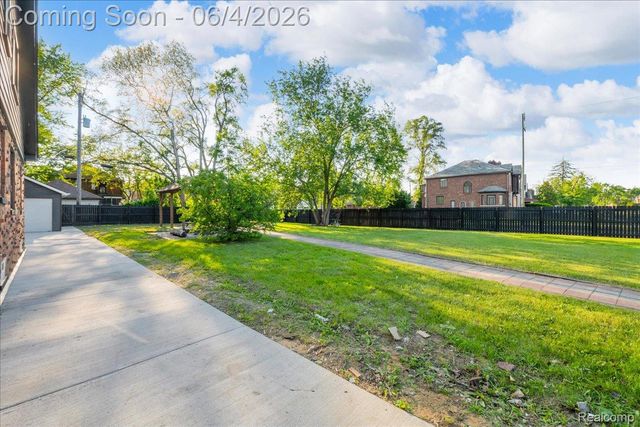 17201 Northlawn Street, Detroit, MI 48221