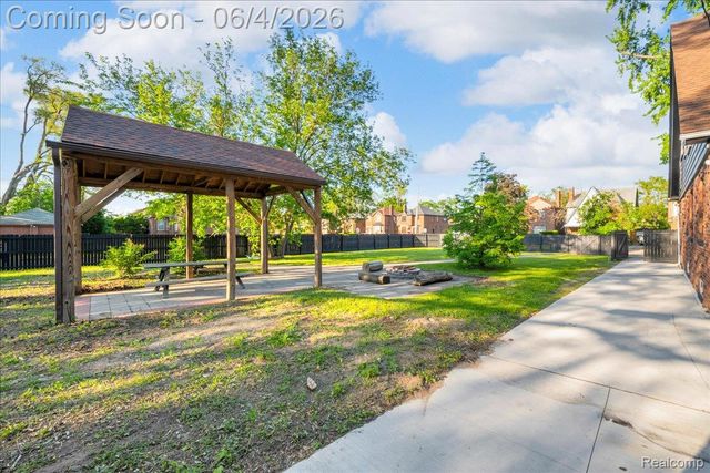 17201 Northlawn Street, Detroit, MI 48221
