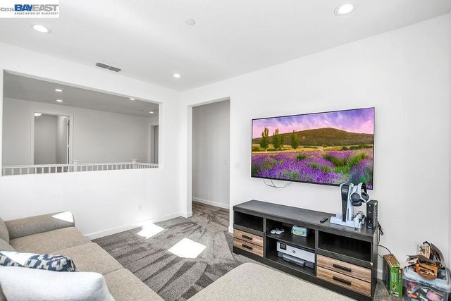 733 Jennifer St, Brentwood, CA 94513