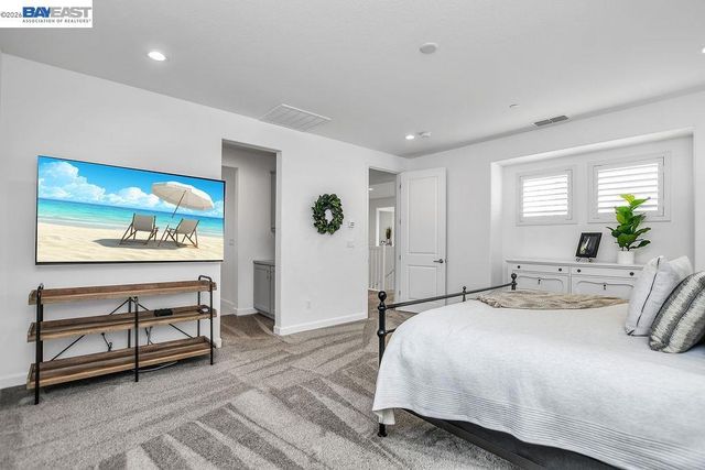 733 Jennifer St, Brentwood, CA 94513