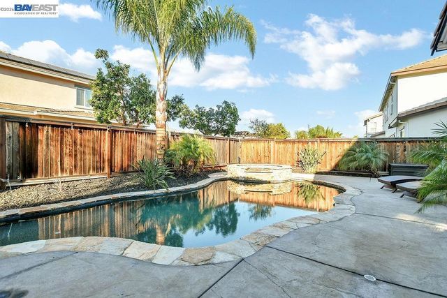 733 Jennifer St, Brentwood, CA 94513