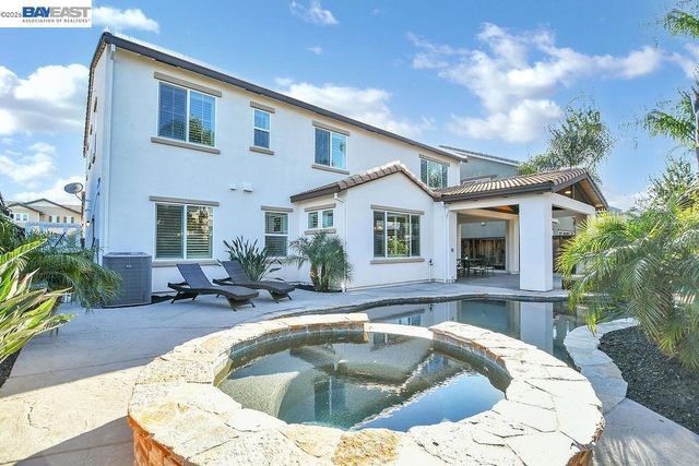 733 Jennifer St, Brentwood, CA 94513