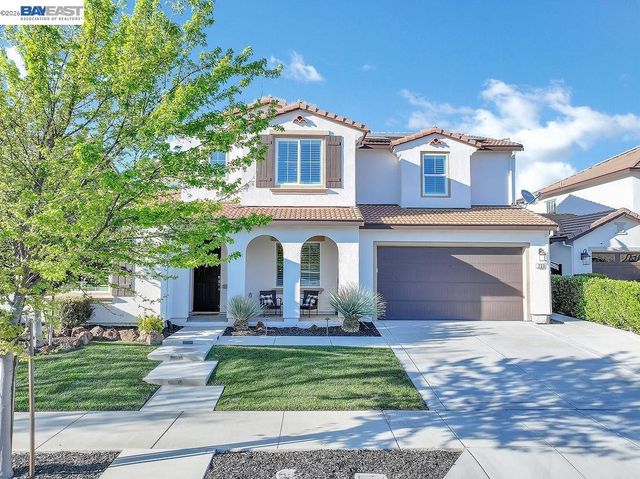 733 Jennifer St, Brentwood, CA 94513