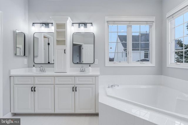 22876 ASHTON WOODS DR, Brambleton, VA 20148