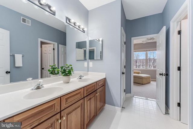 22876 ASHTON WOODS DR, Brambleton, VA 20148