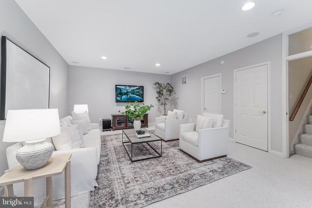 22876 ASHTON WOODS DR, Brambleton, VA 20148