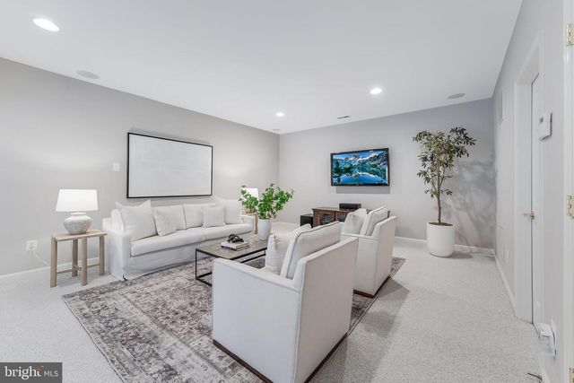 22876 ASHTON WOODS DR, Brambleton, VA 20148