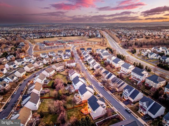 22876 ASHTON WOODS DR, Brambleton, VA 20148