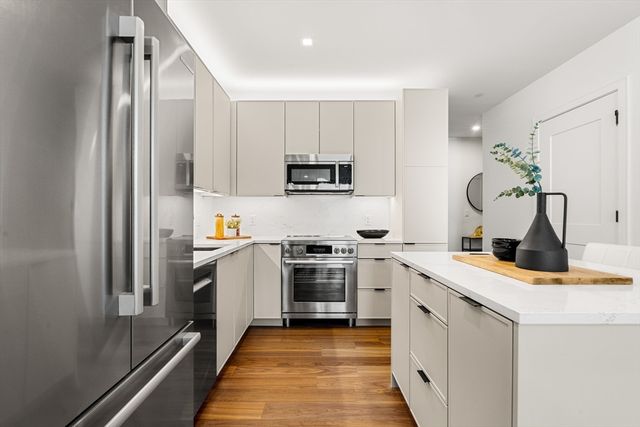 1515 Commonwealth Ave 509, Boston, MA 02135