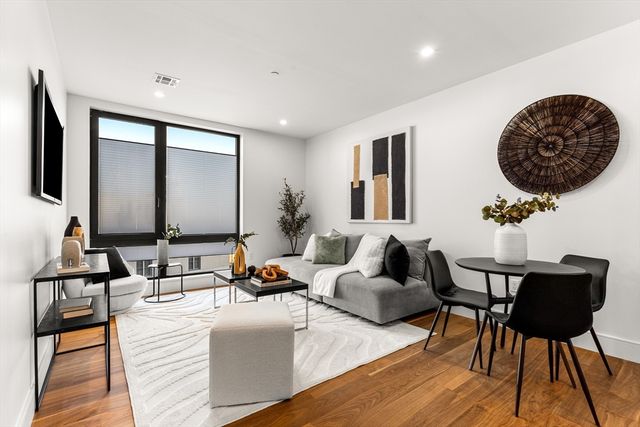 1515 Commonwealth Ave 509, Boston, MA 02135