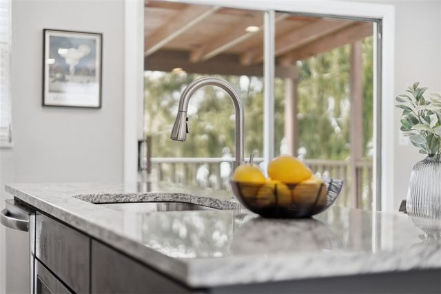 306 Fayette Dr, Cranberry Twp, PA 16066