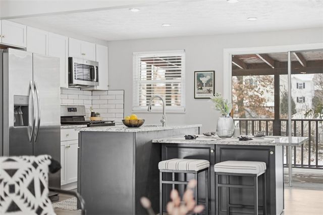 306 Fayette Dr, Cranberry Twp, PA 16066