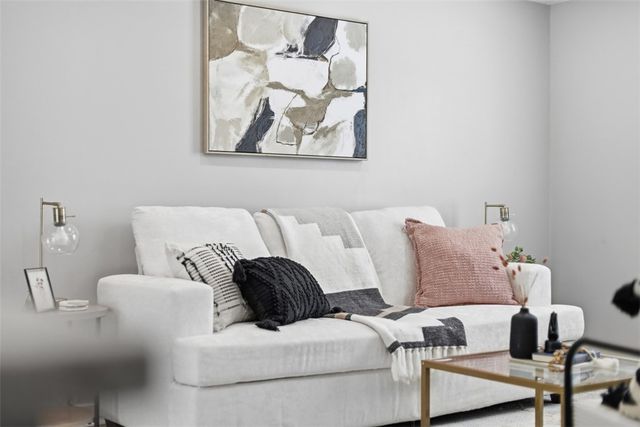 306 Fayette Dr, Cranberry Twp, PA 16066