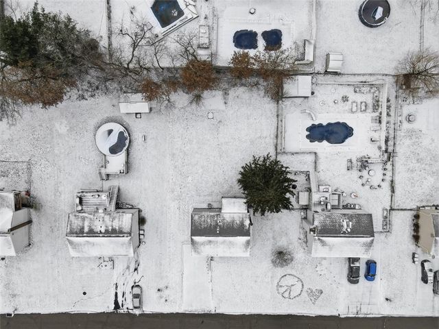 306 Fayette Dr, Cranberry Twp, PA 16066