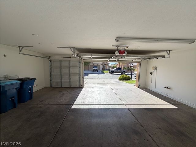 7613 Roop Street, Las Vegas, NV 89131