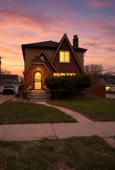 16700 Fenmore Street, Detroit, MI 48235