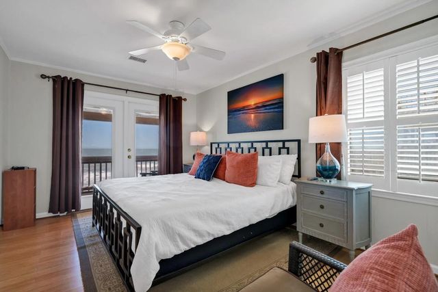 142 Palmetto Boulevard, Edisto Island, SC 29438