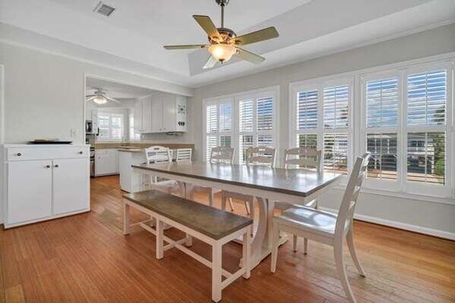 142 Palmetto Boulevard, Edisto Island, SC 29438