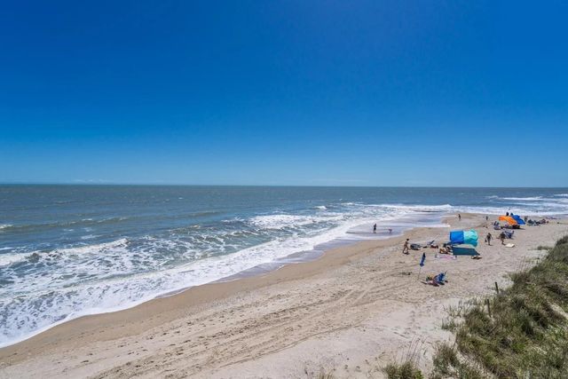 142 Palmetto Boulevard, Edisto Island, SC 29438