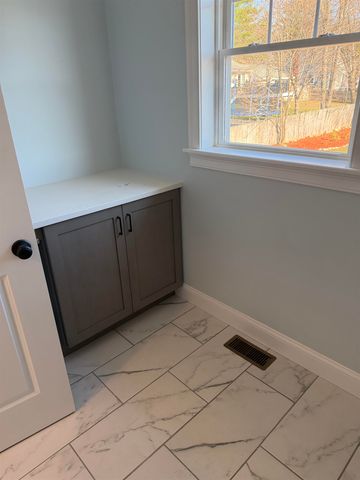15A Henry Street, Salem, NH 03079