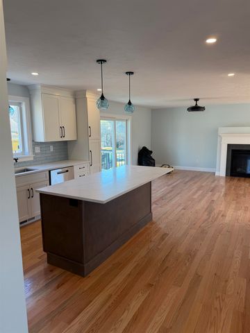 15A Henry Street, Salem, NH 03079