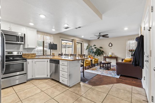 675 Young Way, Roseville, CA 95678